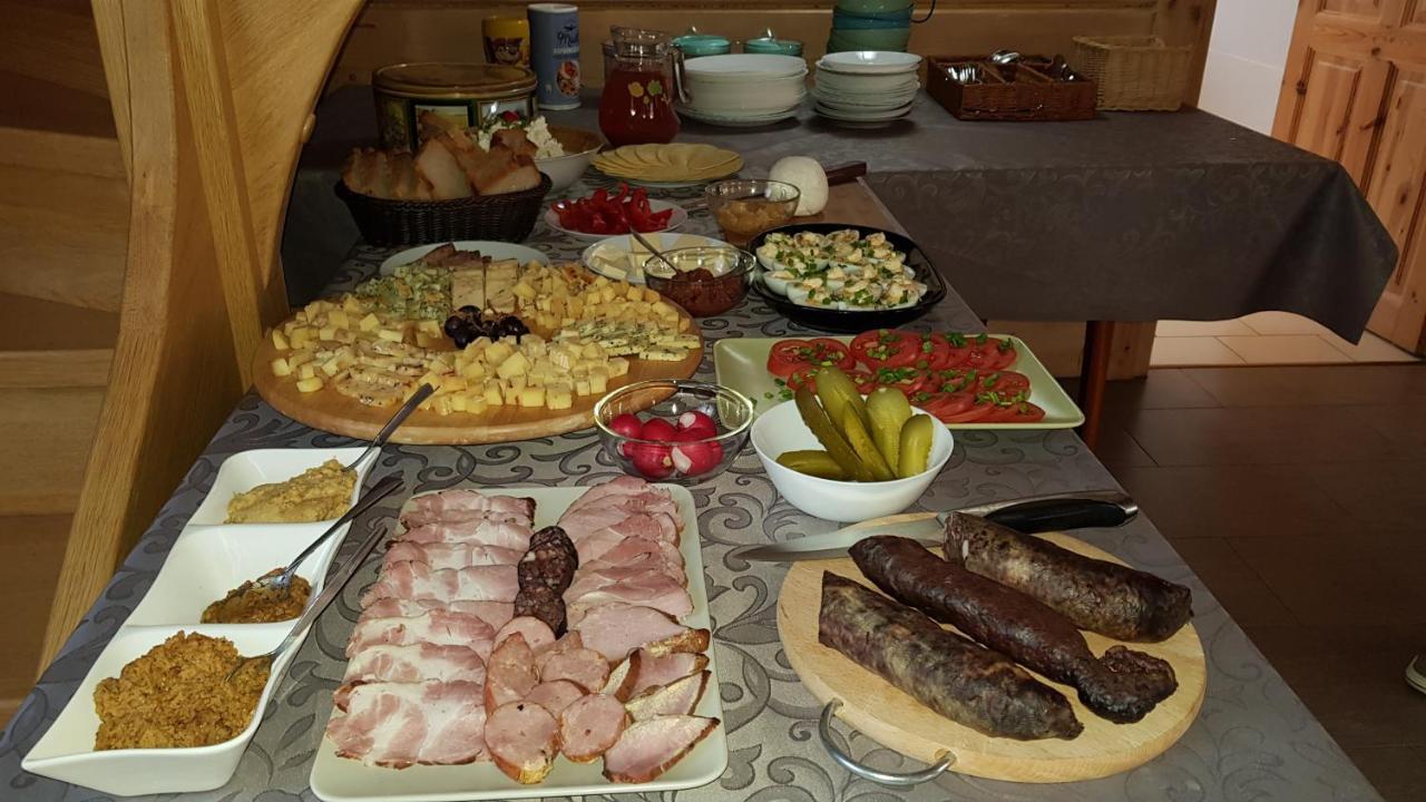 Miodowa Kolonia Acomodação com café da manhã Białowieża Exterior foto
